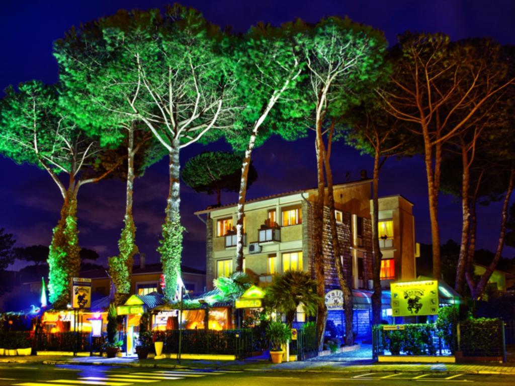 Hotel Il Cavaliere Nero Tirrenia Exterior foto